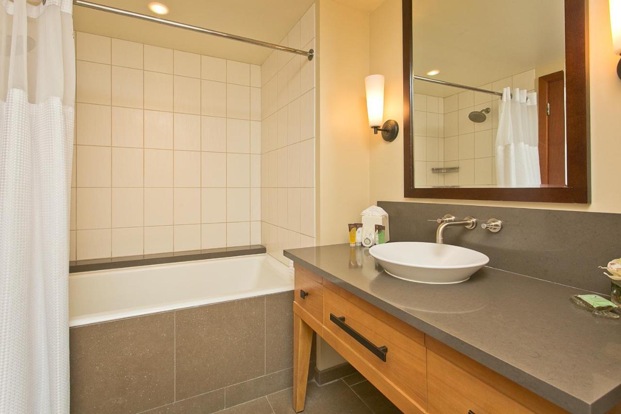 Luxury Pool Front Ko Olina Beach Rental Ground Floor B105 2Br Free Parking Kapolei Exterior photo